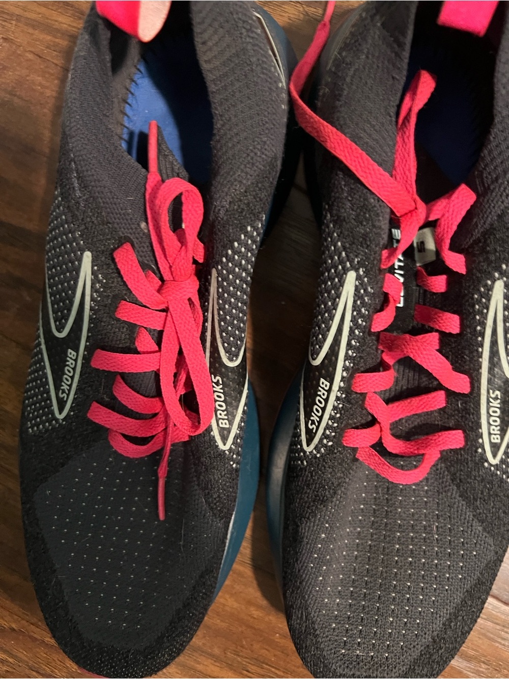 Brooks Women’s Black Running Shoes with Bright Pink Laces